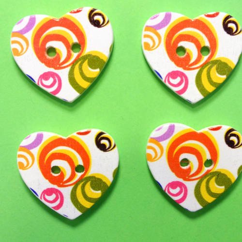 Lot 4 boutons bois : coeur motif fantaisie 24*22mm (n°01) 