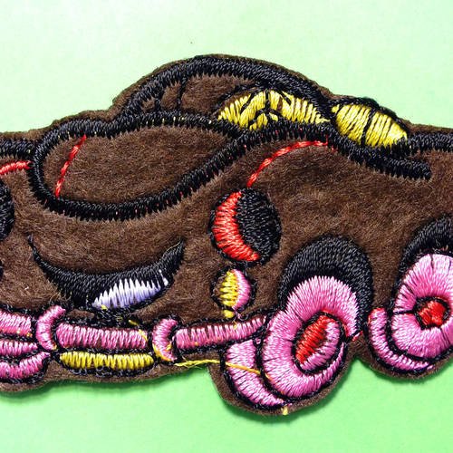 Applique tissu thermocollant : voiture car's  marron 75*45mm 