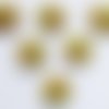Lot 6 boutons bois : rond motif fleur 15mm (06)
