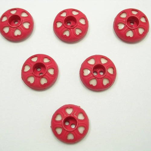 Lot 6 boutons : rond motif coeur rouge/blanc 13mm 