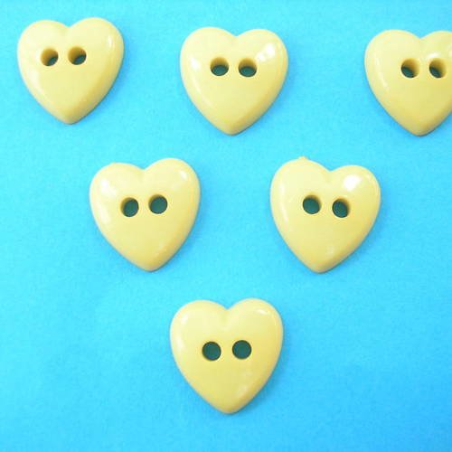 Lot 6 boutons : coeur jaune 13mm 