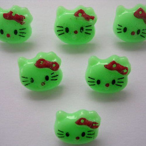 Lot 6 boutons : kitty vert 14mm 