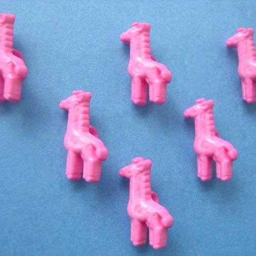 Lot 6 boutons : girafe rose hauteur 18mm 