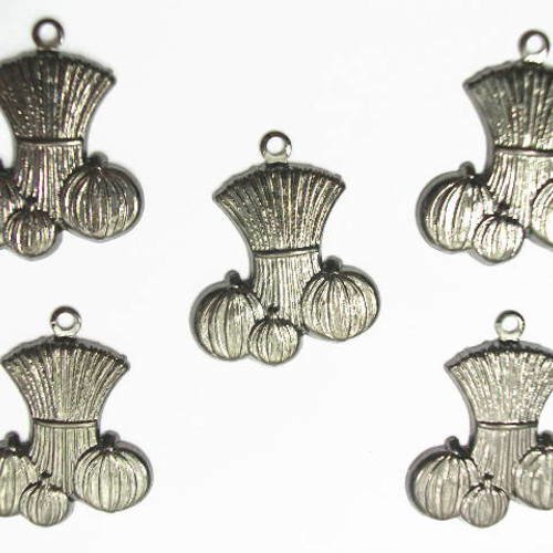 Lot  5 charms metals noirs  : potiron 19mm
