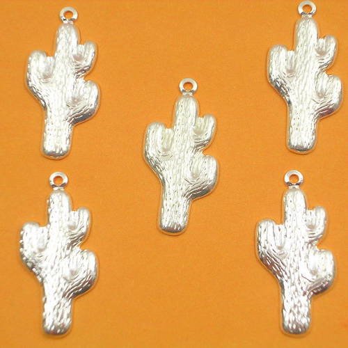 Lot  5 charms metals argentes : cactus 24mm 