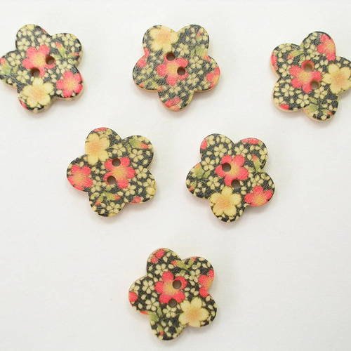 Lot 6 boutons bois : fleur motif fleur 17mm (n°01)