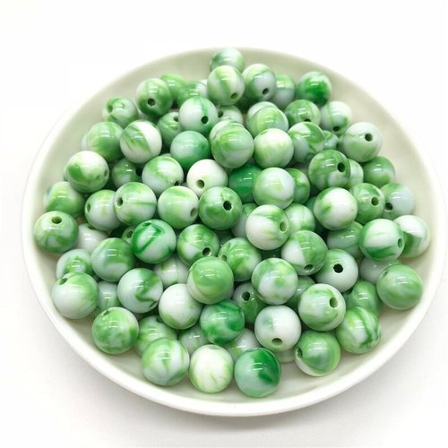 Lot 50 perles acryliques : rondes marbrées vertes/blanches 6mm (01)