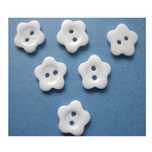 Lot 6 boutons : fleur blanche 11mm (01)