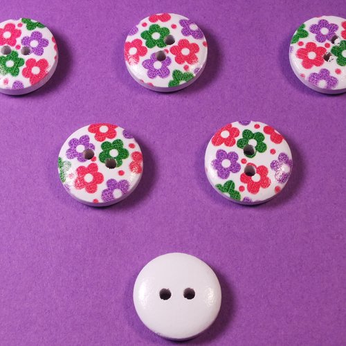 Lot 6 boutons bois : rond motif fleur 15mm (95)