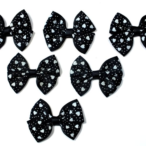 Lot 6 appliques tissu polyester : noeud papillon noir avec motif coeur 5.5*4cm (086)