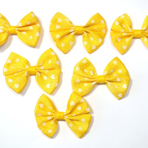 Lot 6 appliques tissu polyester : noeud papillon jaune avec motif coeur 5.5*4cm (086)