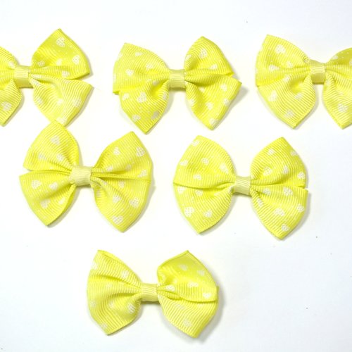 Lot 6 appliques tissu polyester : noeud papillon jaune clair avec motif coeur 5.5*4cm (086)