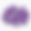 Perles acryliques : 100 cubes violet avec lettres noires 6mm (01)