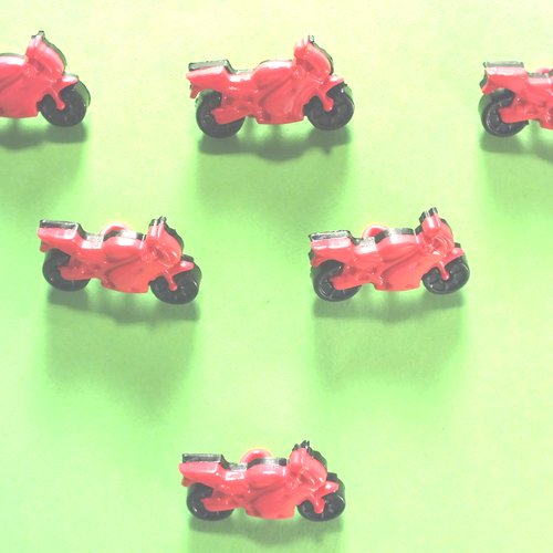 Lot 6 boutons acryliques : moto rouge/noir 21*13mm