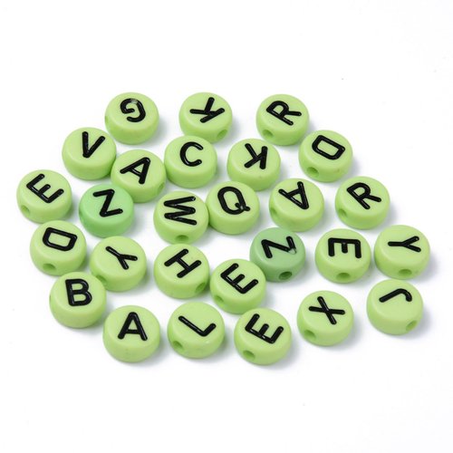 Perles acryliques : 100 rondes vertes lettre noire 10 mm