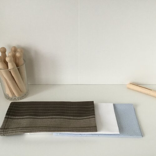Upcycle le lot de mouchoirs lavables.
