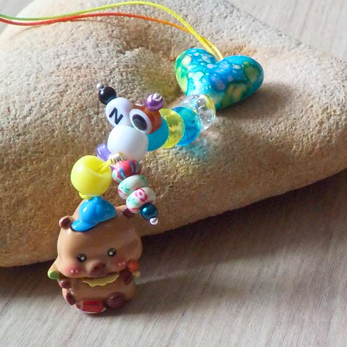 Bijou de telephone grigri de sac bébé capybara charm de sac grigri animal perles colorées modele unqie fait mains