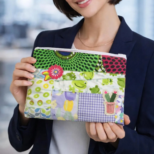 Trousse patchwork unique grande pochette doublée grenouille tissu wax accessoire féminin original
