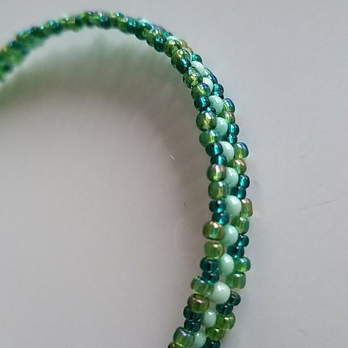 Bracelet perles rocailles vert femme homme st patrick