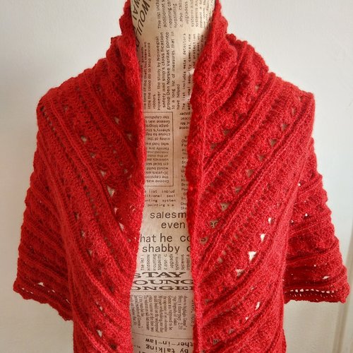 Châle écharpe chèche rouge en alpaga femme printemps fait-main bohème minimaliste