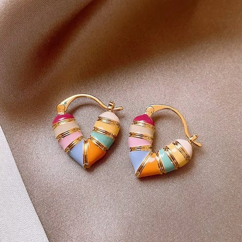 Boucles d'oreilles en forme de cœur : rayonnez avec style