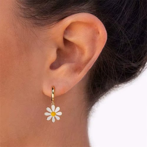 Boucles d'oreilles fleur marguerite en métal doré