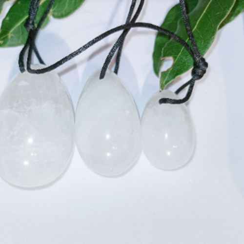 Lot de 3 oeufs de yoni en quartz - cristal de roche (périnée, oeuf de jade, exercice de kegel / pelvien)