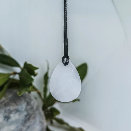 Collier pendentif goutte en cristal de roche (quartz) | bijou quartz​ fait main | bijou artisan​
