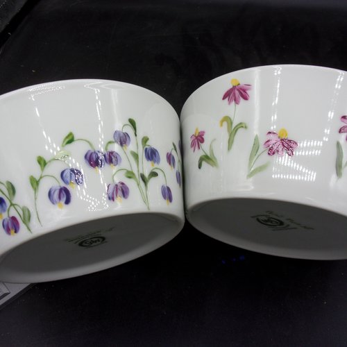 2 bols ravier en porcelaine peints main motifs fleurs