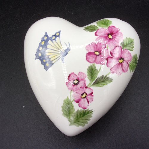 Coeur en porcelaine diffuseur de parfum fleurs et papillon