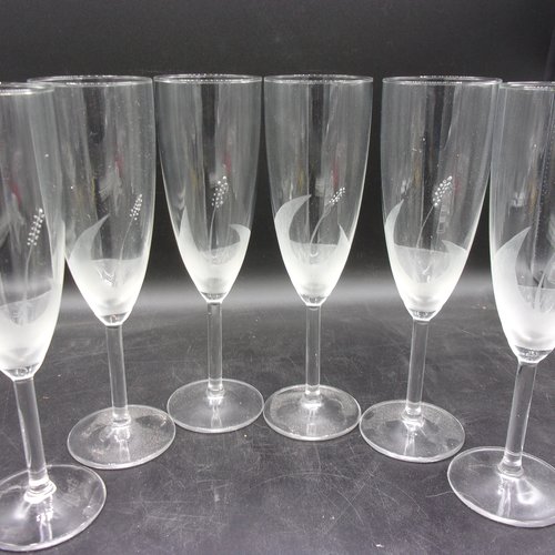 6 flutes à champagne gravées motif arum, personnalisables