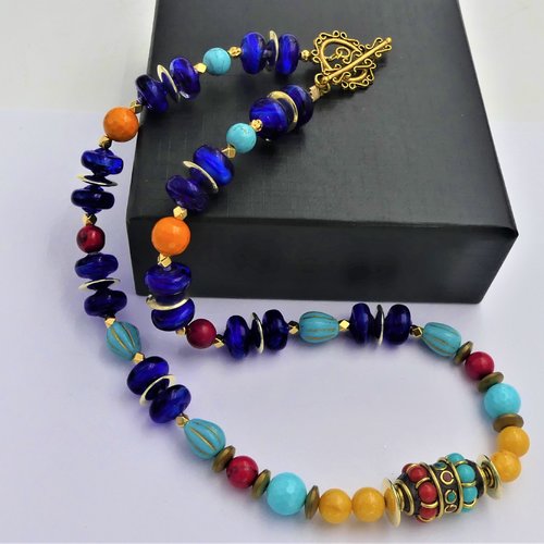 Collier ethnique, collier boho chic, perles en jade, origine tibet, nacre et métal doré, cadeau femme