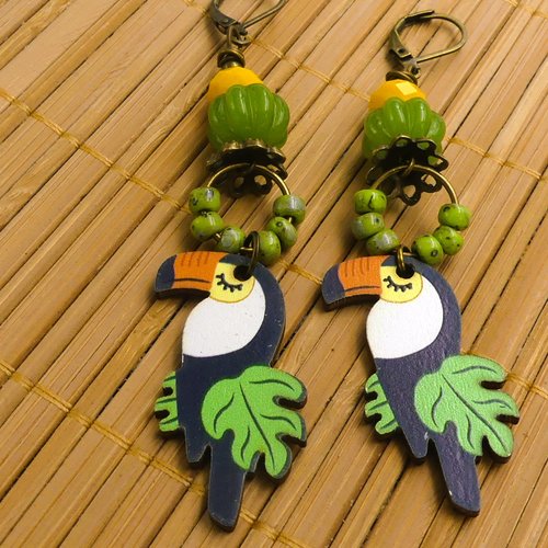 Boucles d'oreilles perroquet en bois perles de pierre naturelle et verre, idée cadeau femme