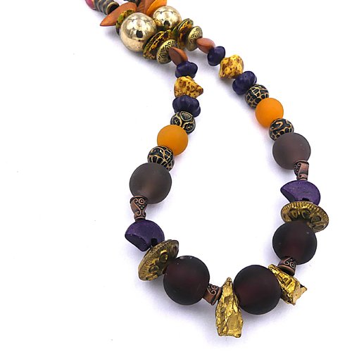 Collier rustique, perles verre, acrylique, laiton doré,  bois, céramique, fermoir toogle
