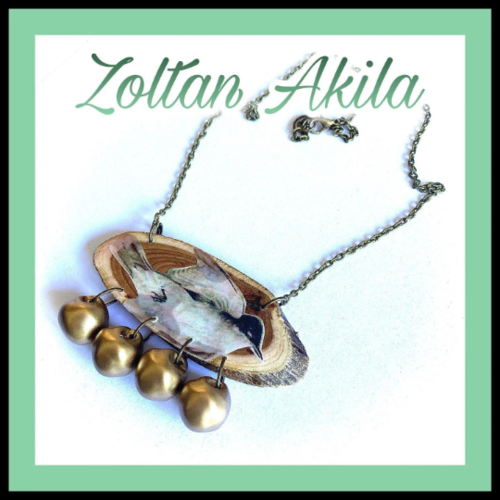 Collier oiseau en bois brut