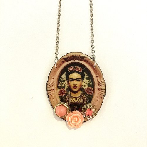 Collier frida rose poudré