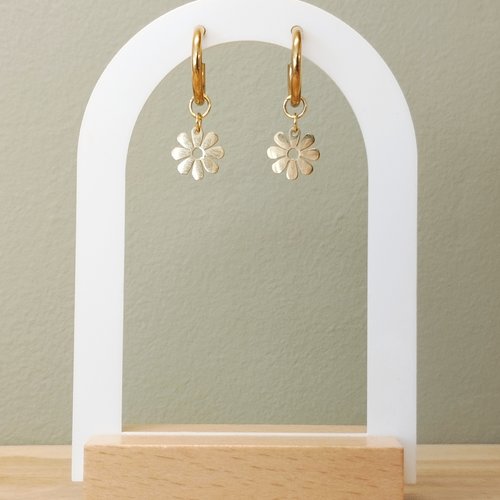 Créoles petites fleurs pour oreilles non percées