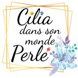 Cilia dans son monde perlé