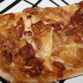 Tarte flambée au munster