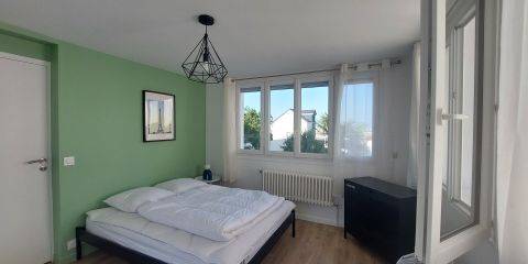 chambre 12 m2 avec entrée indépendante - RDC