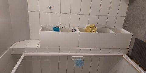 salle de bain et toilette partagée à 2