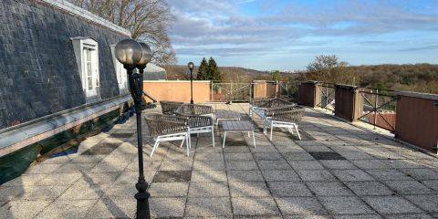 Terrasse partagée avec vue sur les vignes
