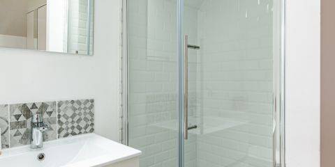 Salle de douche et WC privatifs