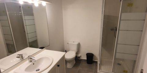 Chambre salle de douche