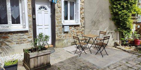 Façade avant petite terrasse
