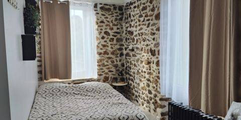 Chambre 1 côté lit