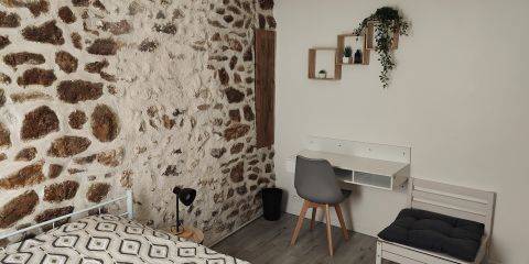 Chambre 2 côté bureau