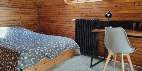 Chambre 4 côté lit