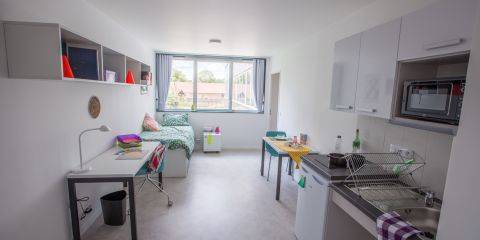 Kitchenette et chambre