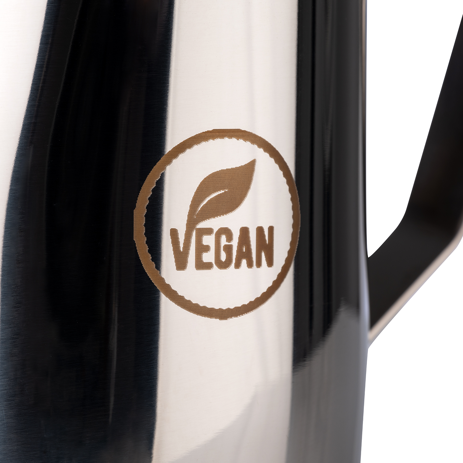 Milch- / Universalkanne Ø 10,5 cm, H: 13 cm, 0,8 Liter, mit Gravur "VEGAN" Milch- / Universalkanne Ø 10,5 cm, H: 13 cm, 0,8 Liter, mit Gravur "VEGAN"